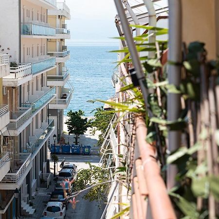 Loutraki Apartment Greek Open House Exteriör bild